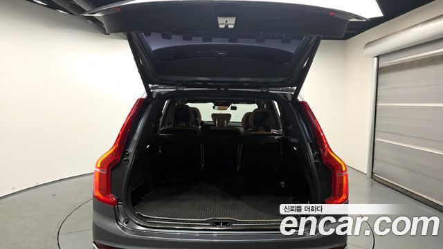 Volvo XC90 2018 — photo 20
