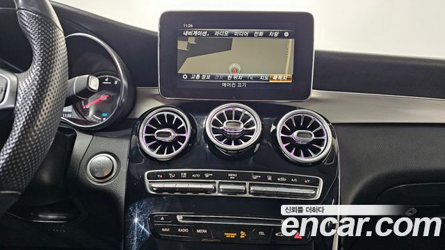 Mercedes-Benz GLC-Class 2019 — photo 14