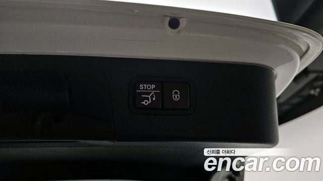 Mercedes-Benz GLC-Class 2019 — photo 20
