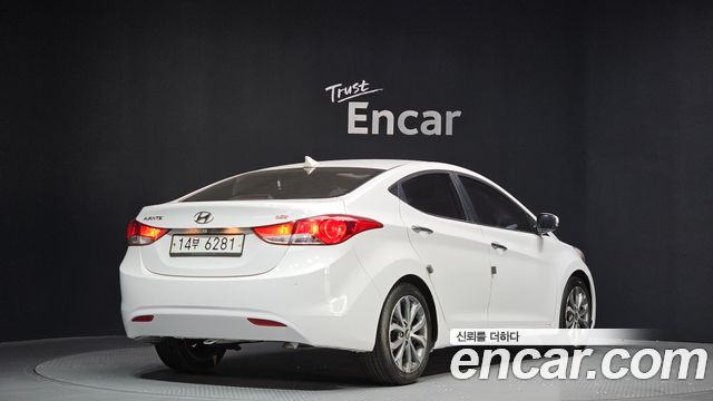 Hyundai AVANTE 2013 — photo 2