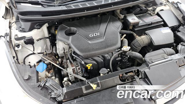 Hyundai AVANTE 2013 — photo 6