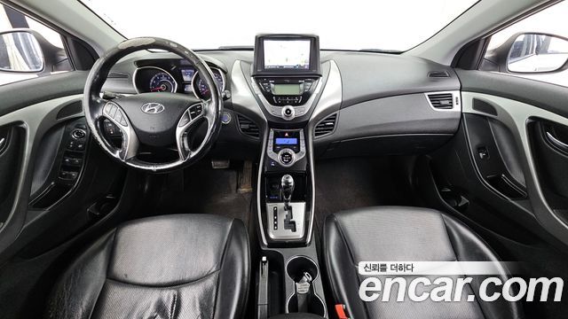 Hyundai AVANTE 2013 — photo 7