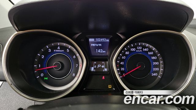 Hyundai AVANTE 2013 — photo 8