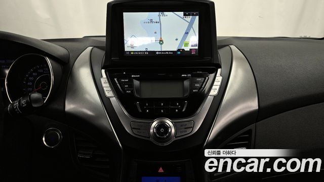 Hyundai AVANTE 2013 — photo 14