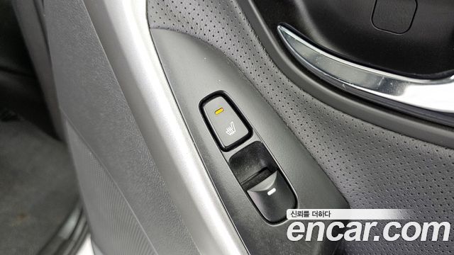 Hyundai AVANTE 2013 — photo 19