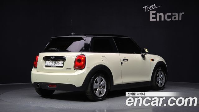 Mini Cooper 2016 — photo 2