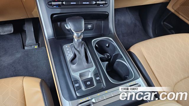 Kia Canival 2022 — photo 9