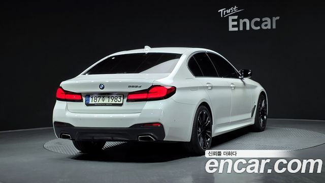 BMW 5-Series 2021 — photo 2