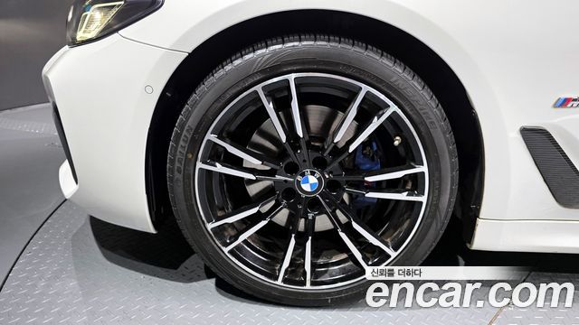 BMW 5-Series 2021 — photo 5