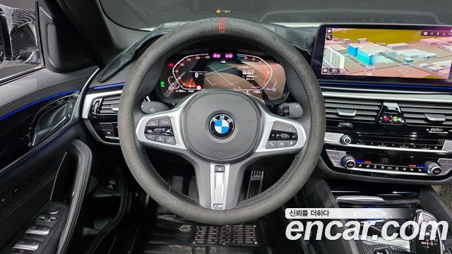 BMW 5-Series 2021 — photo 13