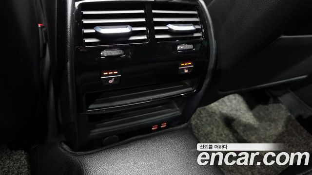 BMW 5-Series 2021 — photo 17