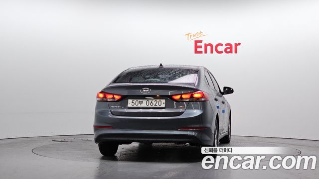 Hyundai AVANTE 2017 — photo 4