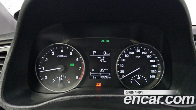 Hyundai AVANTE 2017 — photo 8