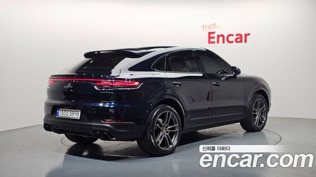 Porsche Cayenne 2022 — photo 2