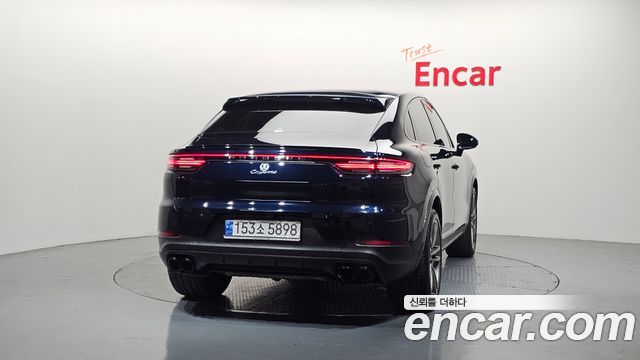 Porsche Cayenne 2022 — photo 4