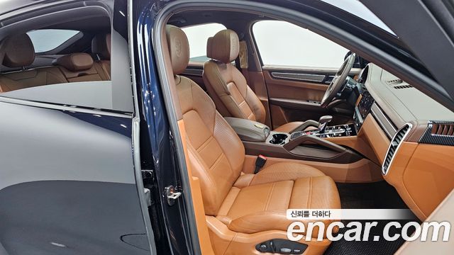 Porsche Cayenne 2022 — photo 10