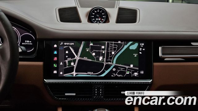 Porsche Cayenne 2022 — photo 19