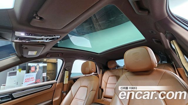 Porsche Cayenne 2022 — photo 20