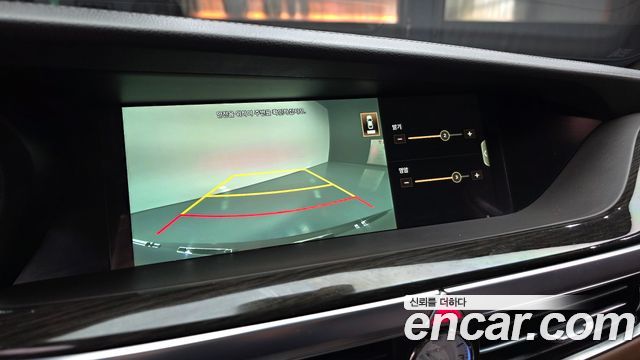 Genesis G90 2019 — photo 15