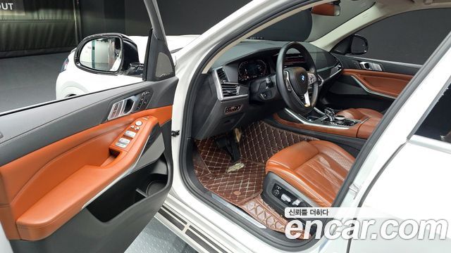 BMW X7 2020 — photo 10