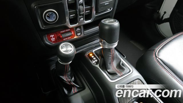 Jeep Wrangler 2022 — photo 9