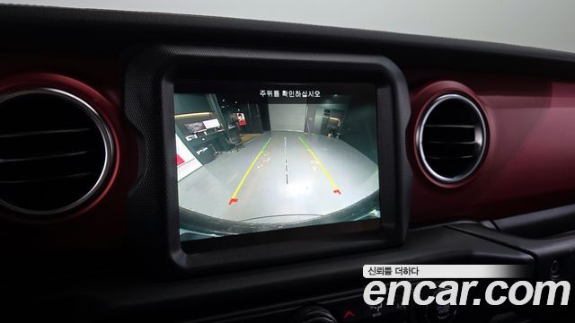 Jeep Wrangler 2022 — photo 15
