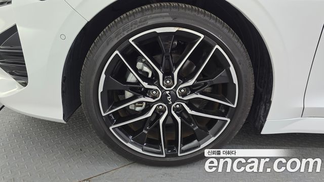 Kia K5 2023 — photo 5