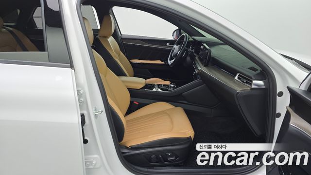 Kia K5 2023 — photo 11