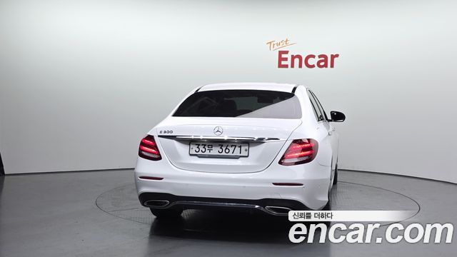Mercedes-Benz E-Class 2019 — photo 4