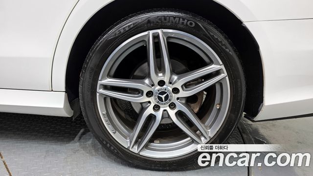 Mercedes-Benz E-Class 2019 — photo 5