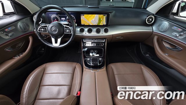 Mercedes-Benz E-Class 2019 — photo 7
