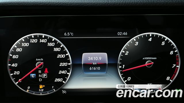 Mercedes-Benz E-Class 2019 — photo 8