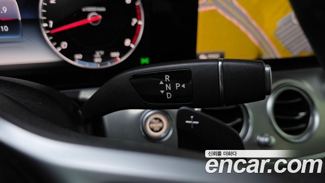 Mercedes-Benz E-Class 2019 — photo 9