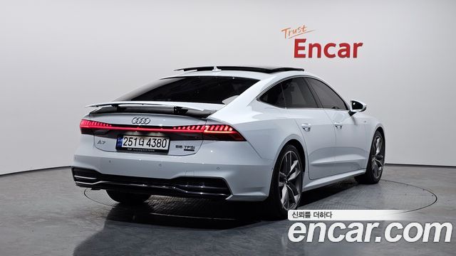 Audi A7 2020 — photo 2