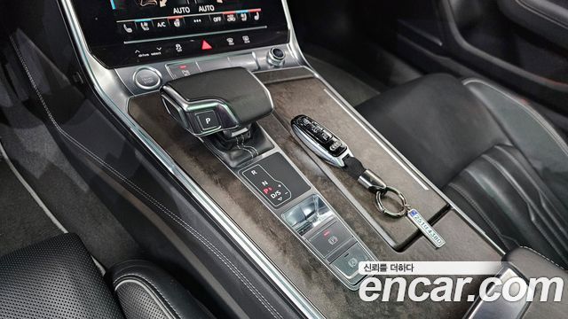 Audi A7 2020 — photo 9