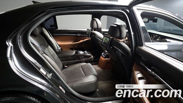 Genesis G90 2019 — photo 12