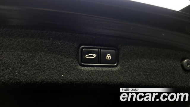 Genesis G90 2019 — photo 19
