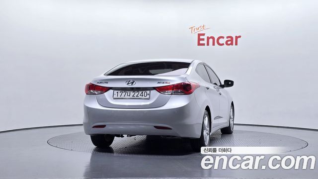 Hyundai AVANTE 2012 — photo 4