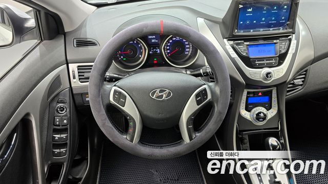 Hyundai AVANTE 2012 — photo 14