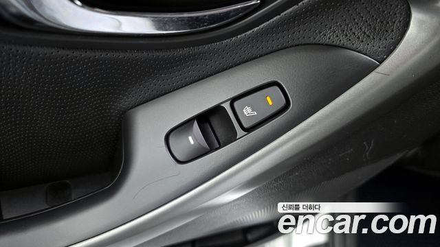 Hyundai AVANTE 2012 — photo 17