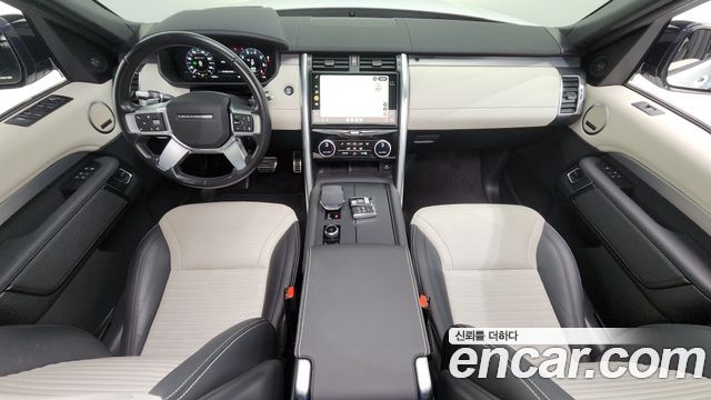 Land Rover Discovery 2022 — photo 7