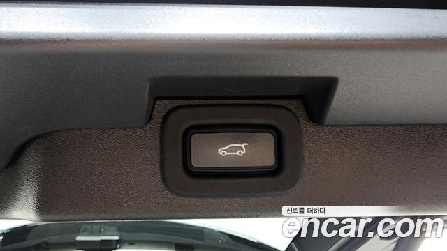 Land Rover Discovery 2022 — photo 20