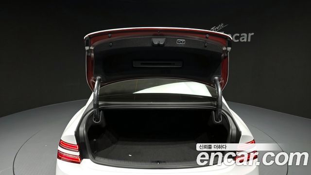 Genesis G80 2023 — photo 20