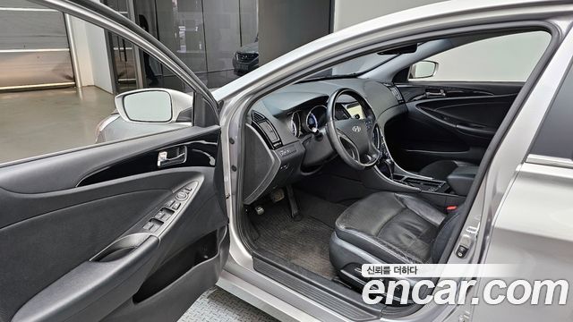 Hyundai Sonata 2010 — photo 10