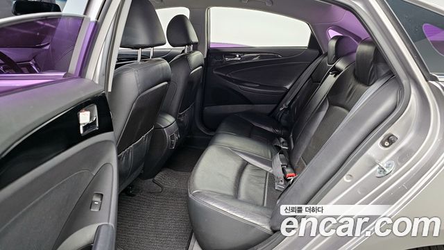 Hyundai Sonata 2010 — photo 12