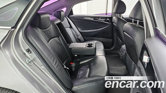Hyundai Sonata 2010 — photo 13