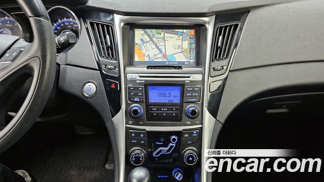 Hyundai Sonata 2010 — photo 15