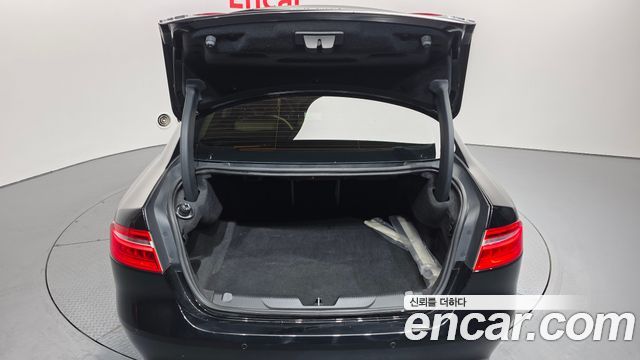 Jaguar XE 2016 — photo 20