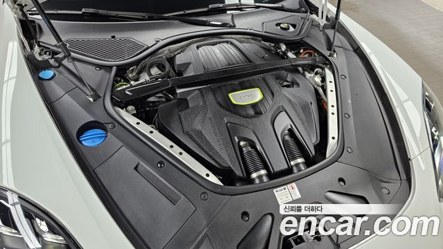 Porsche Panamera 2018 — photo 6