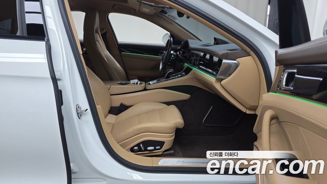 Porsche Panamera 2018 — photo 11